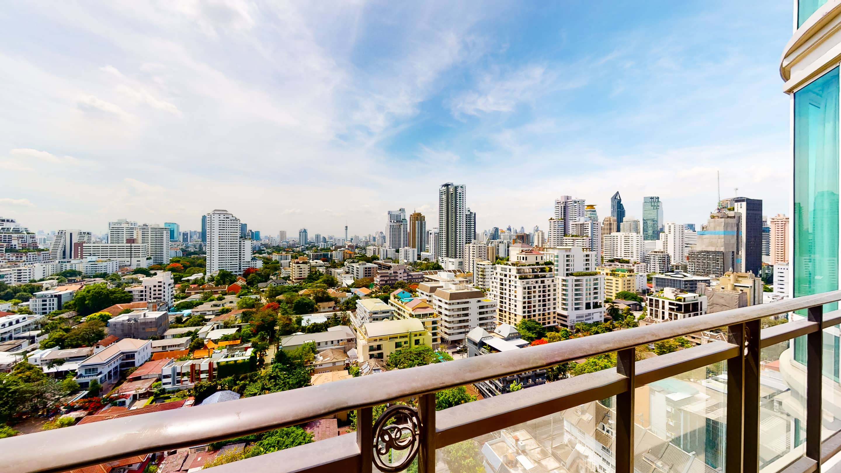 Royce Private Residences, unit published with the listing