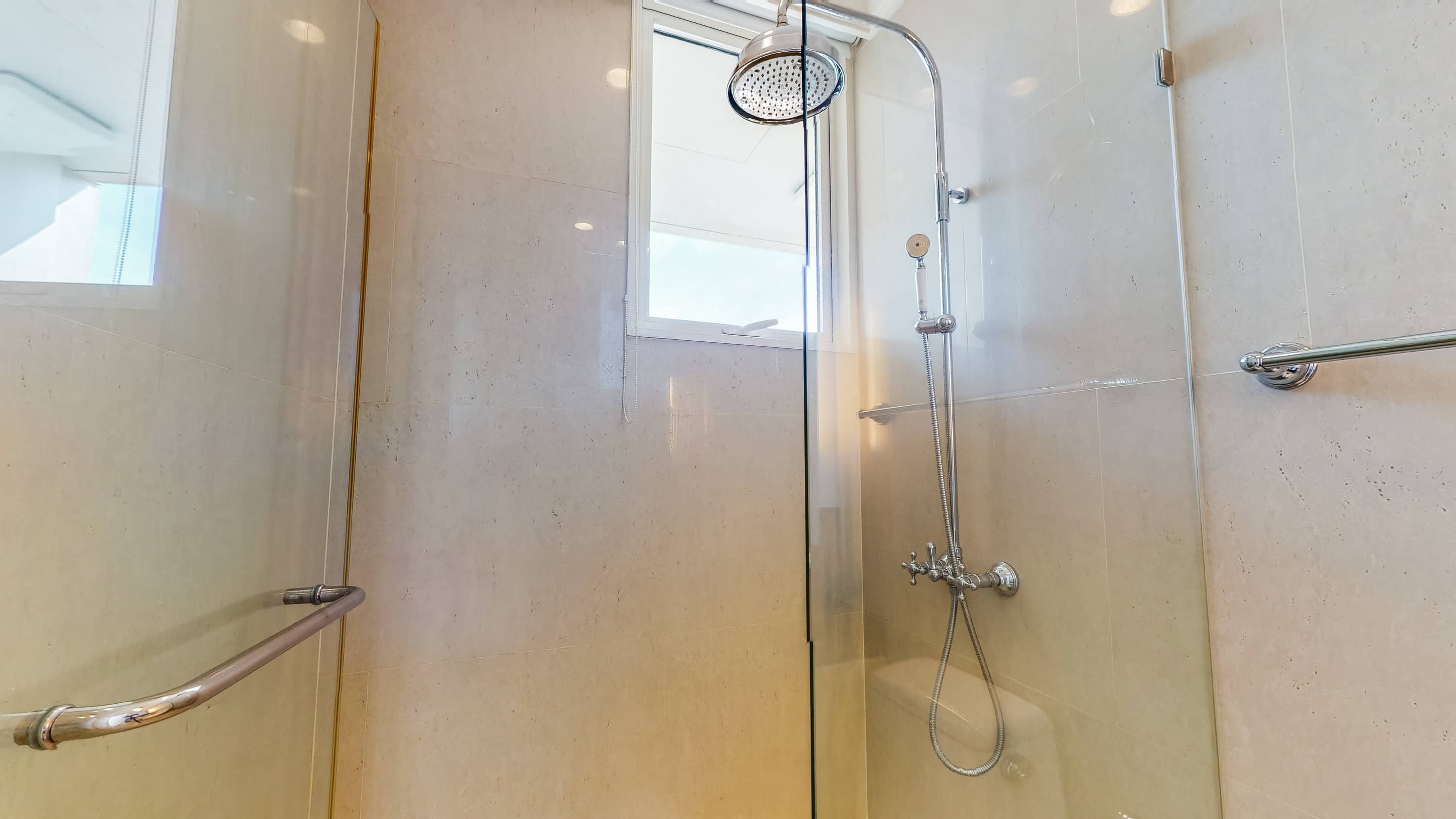 Royce Private Residences, unit published with the listing