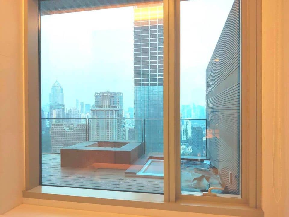 185 Rajadamri, living room published with the listing