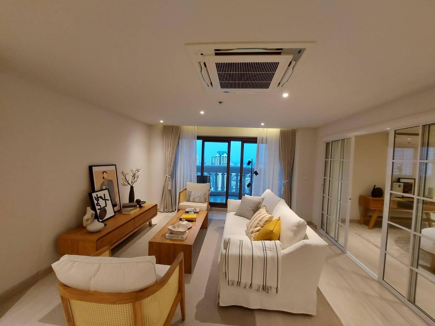 Nusa State Tower, living room published on the PropertyScout card
