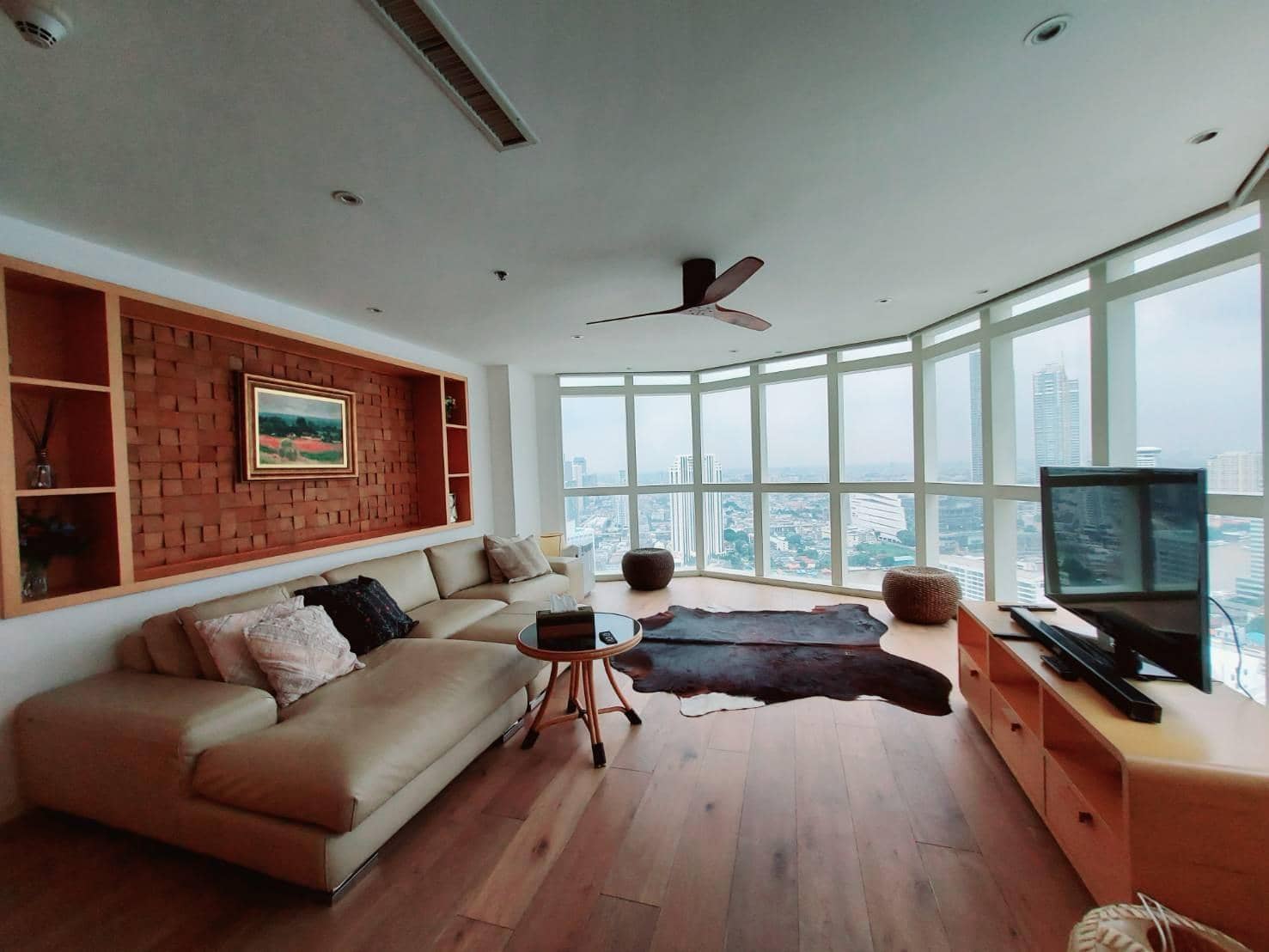 Nusa State Tower, living room published on the PropertyScout card