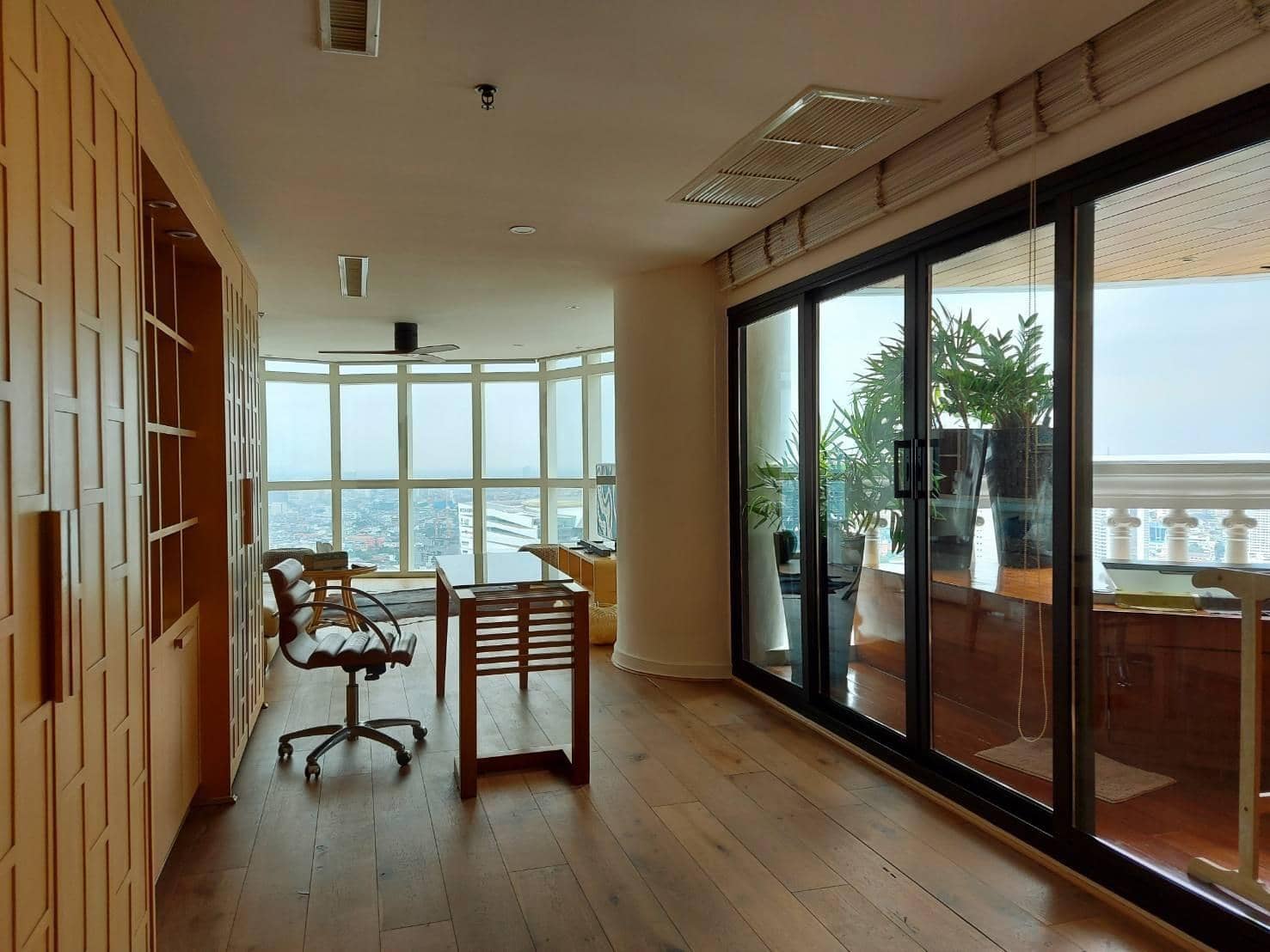 Nusa State Tower, living room published on the PropertyScout card