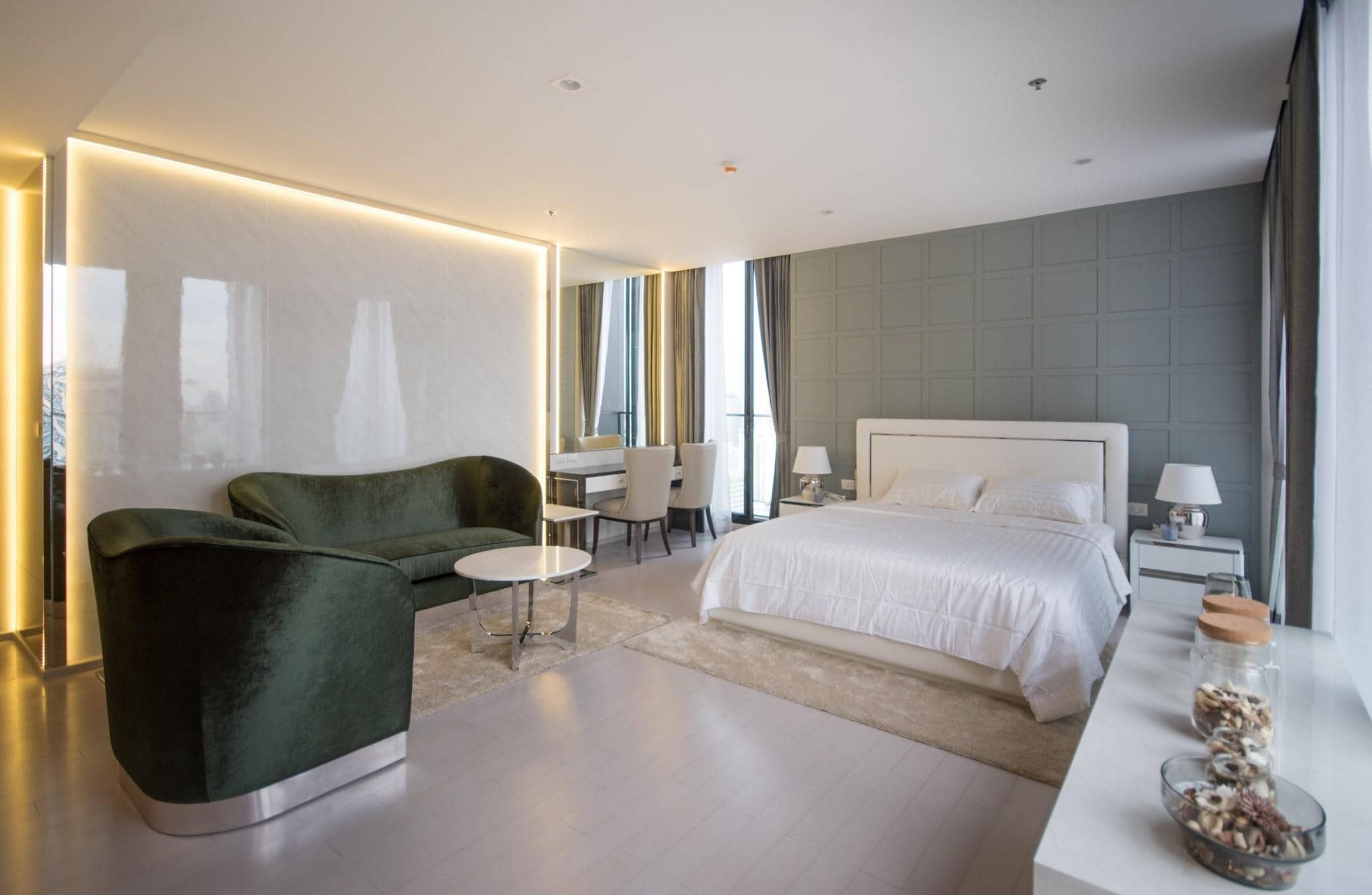 Noble Ploenchit, living room published with the listing