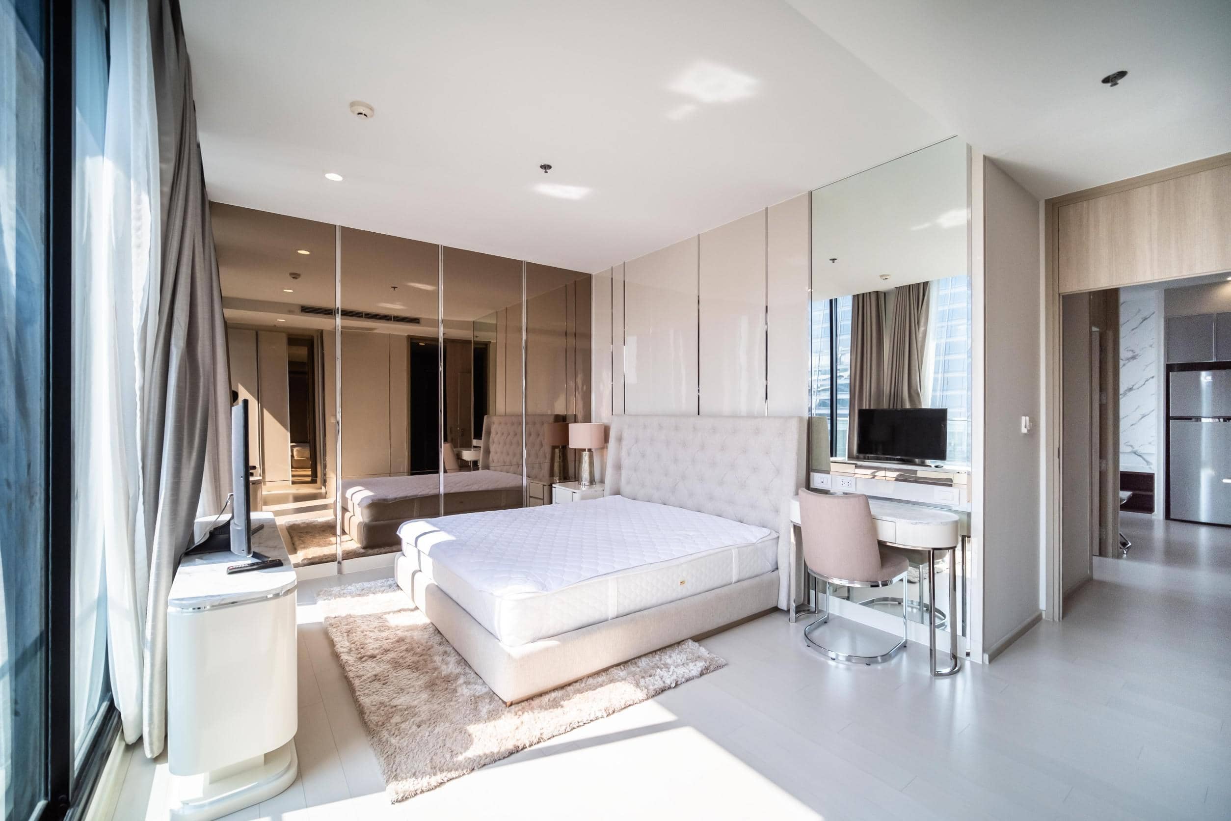 Noble Ploenchit, bedroom published with the listing