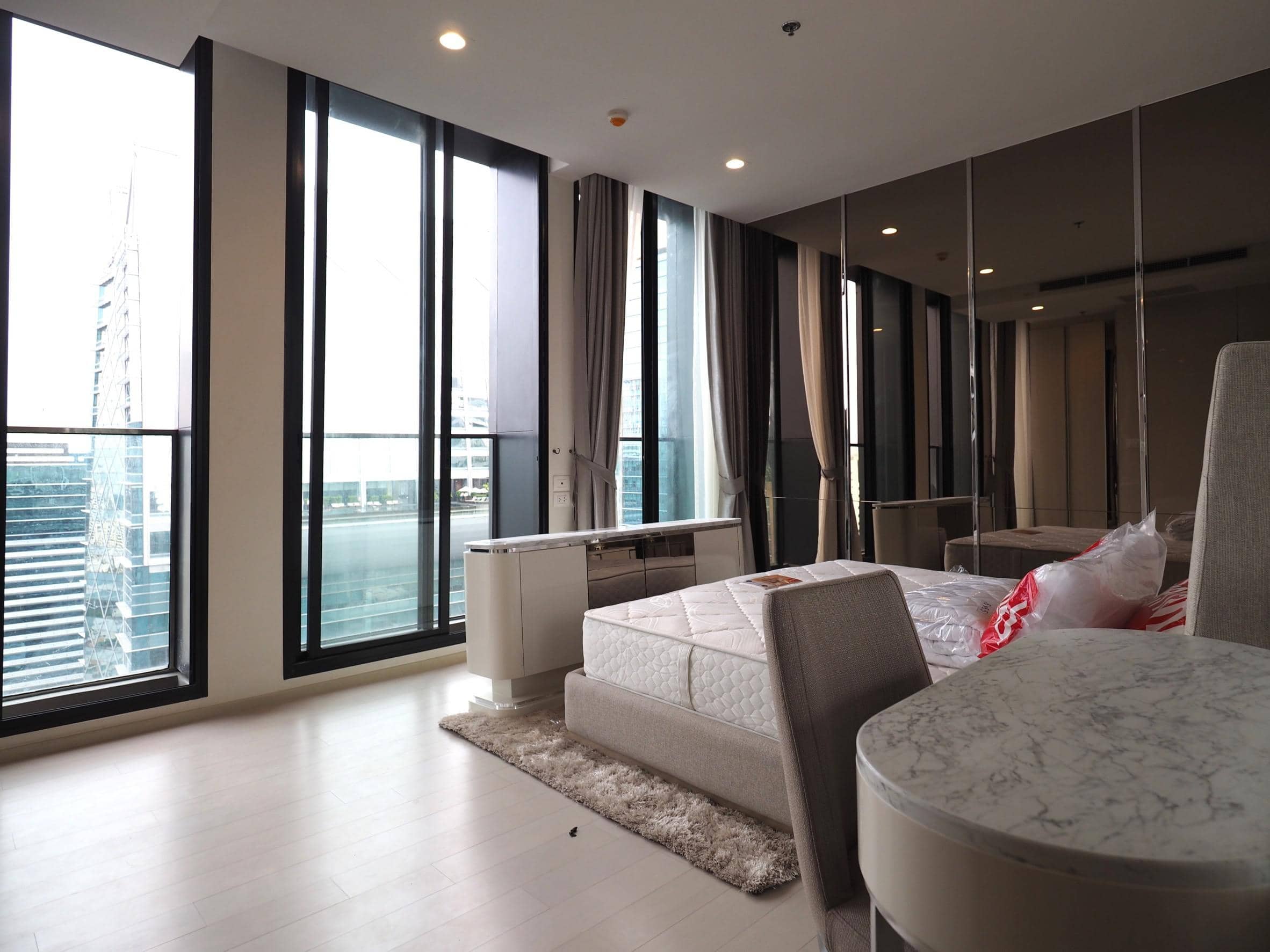 Noble Ploenchit, bedroom published with the listing