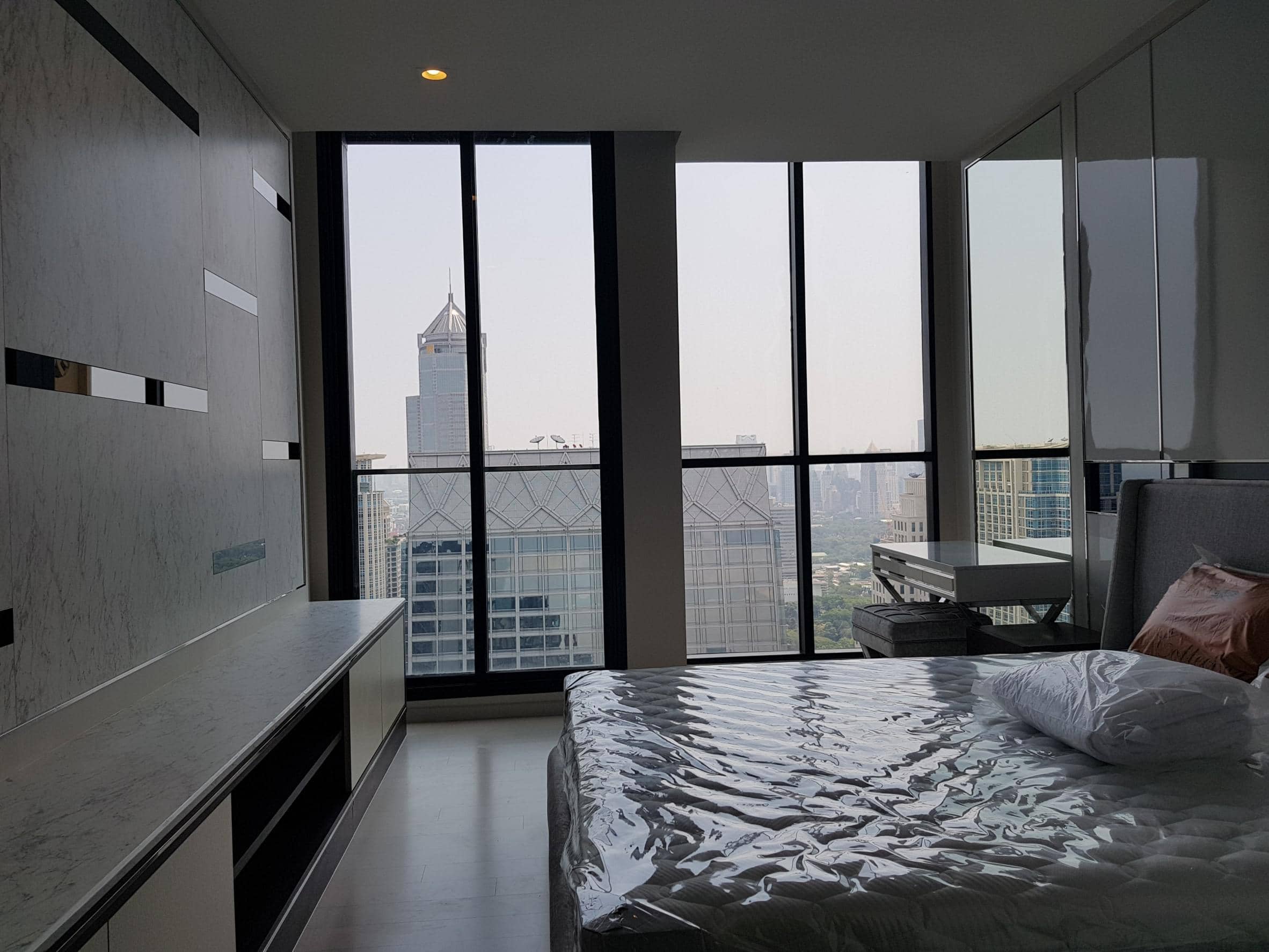 Noble Ploenchit, bedroom published with the listing