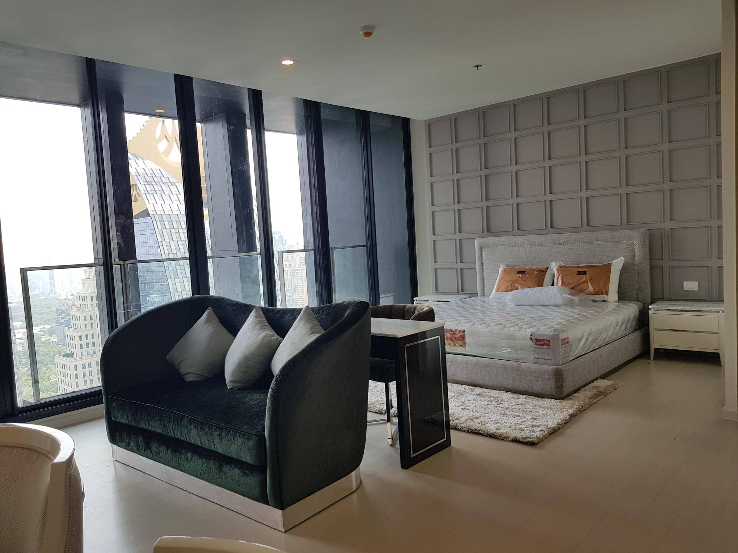 Noble Ploenchit, bedroom published with the listing