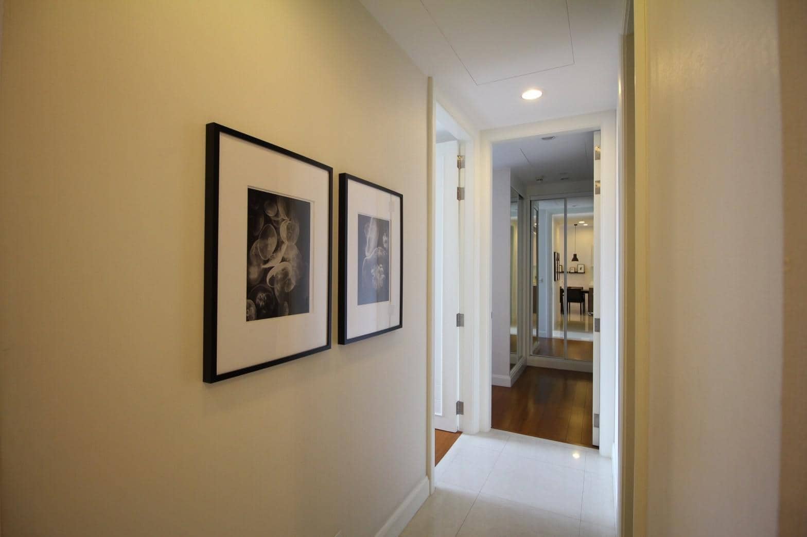 Q Langsuan, living room published with the listing