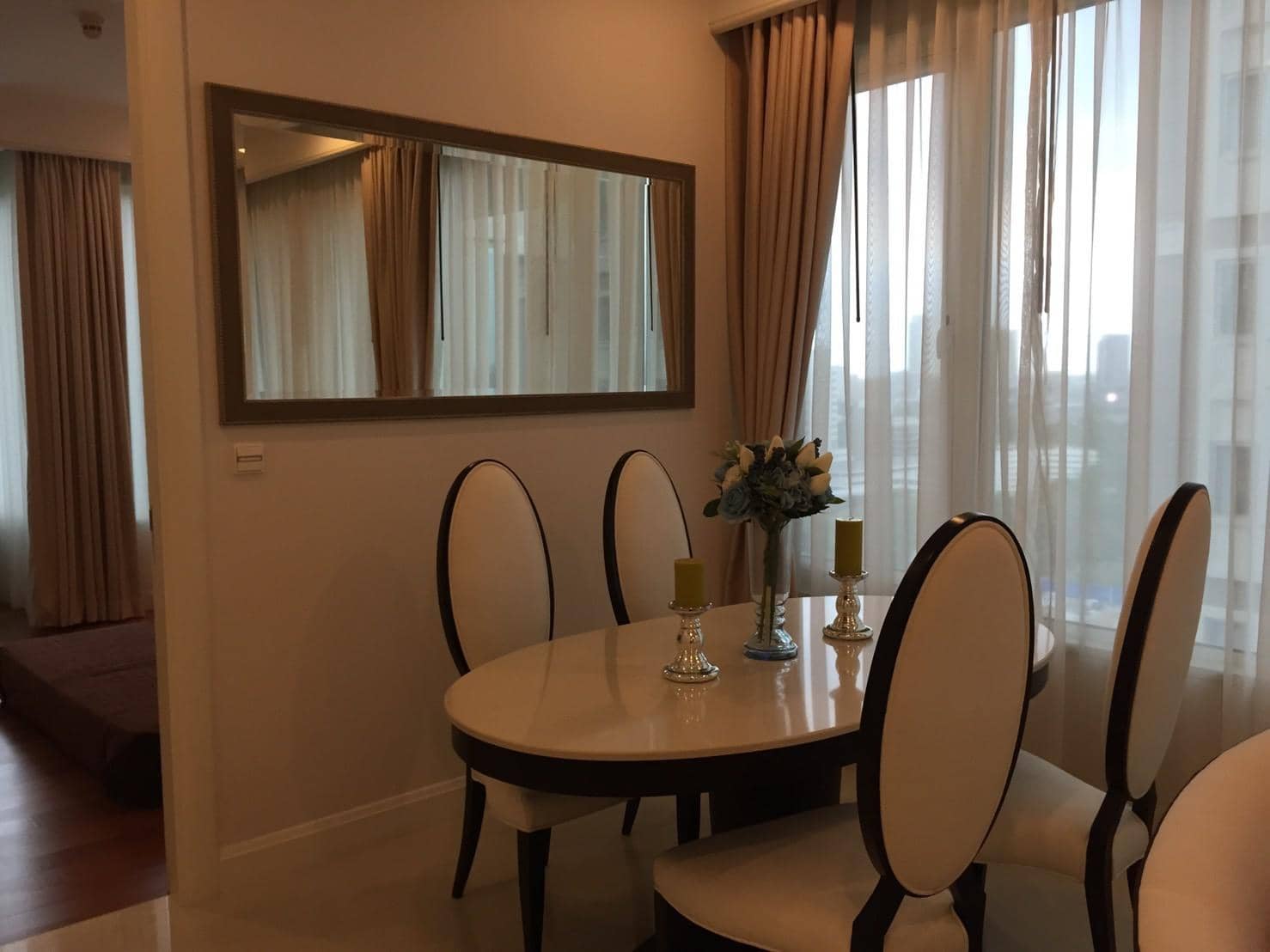 Q Langsuan, living room published with the listing