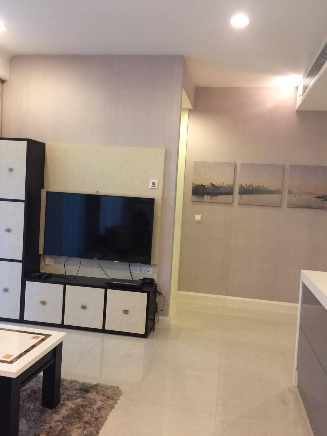 Q Langsuan, living room published with the listing