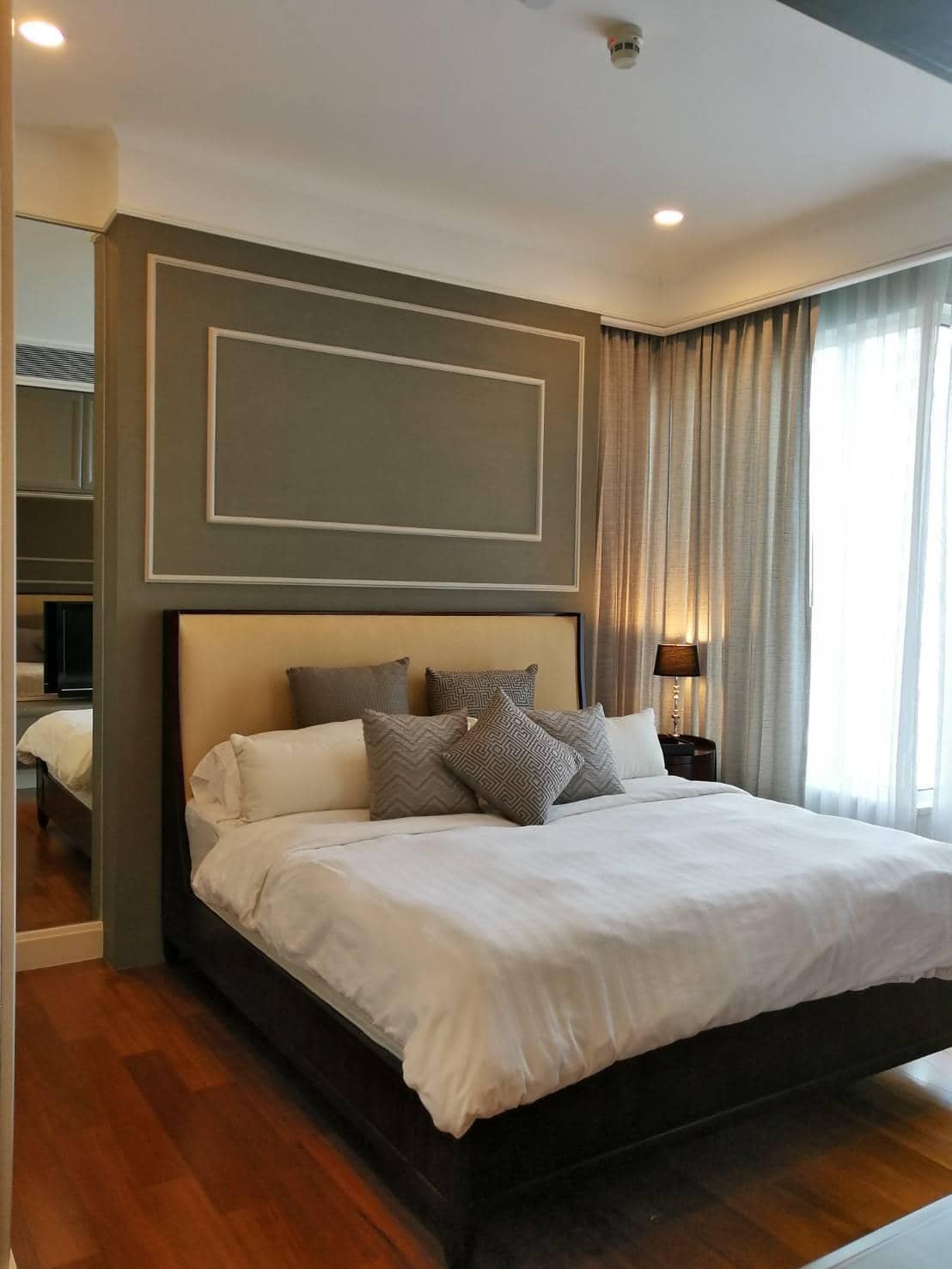 Q Langsuan, bedroom published with the listing