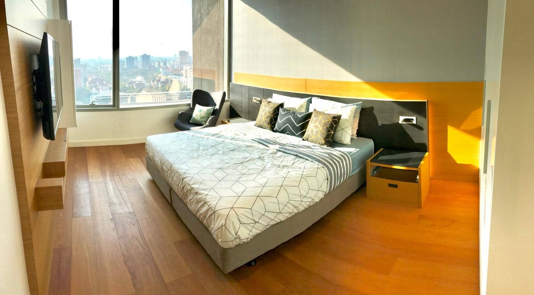 185 Rajadamri, bedroom published with the listing