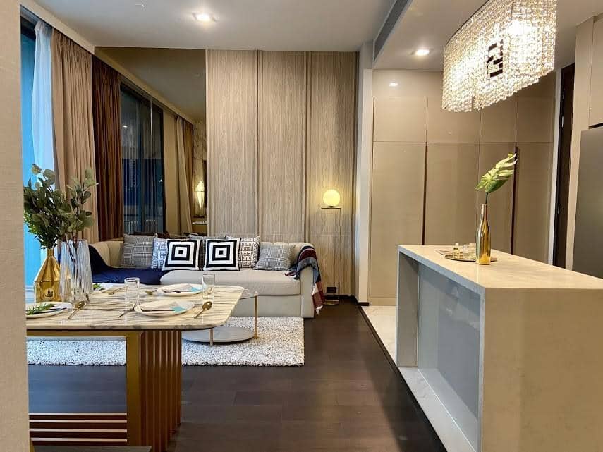 Laviq Sukhumvit 57, living room published with the listing