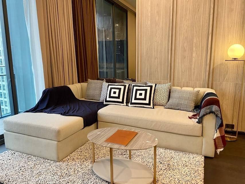 Laviq Sukhumvit 57, living room published with the listing