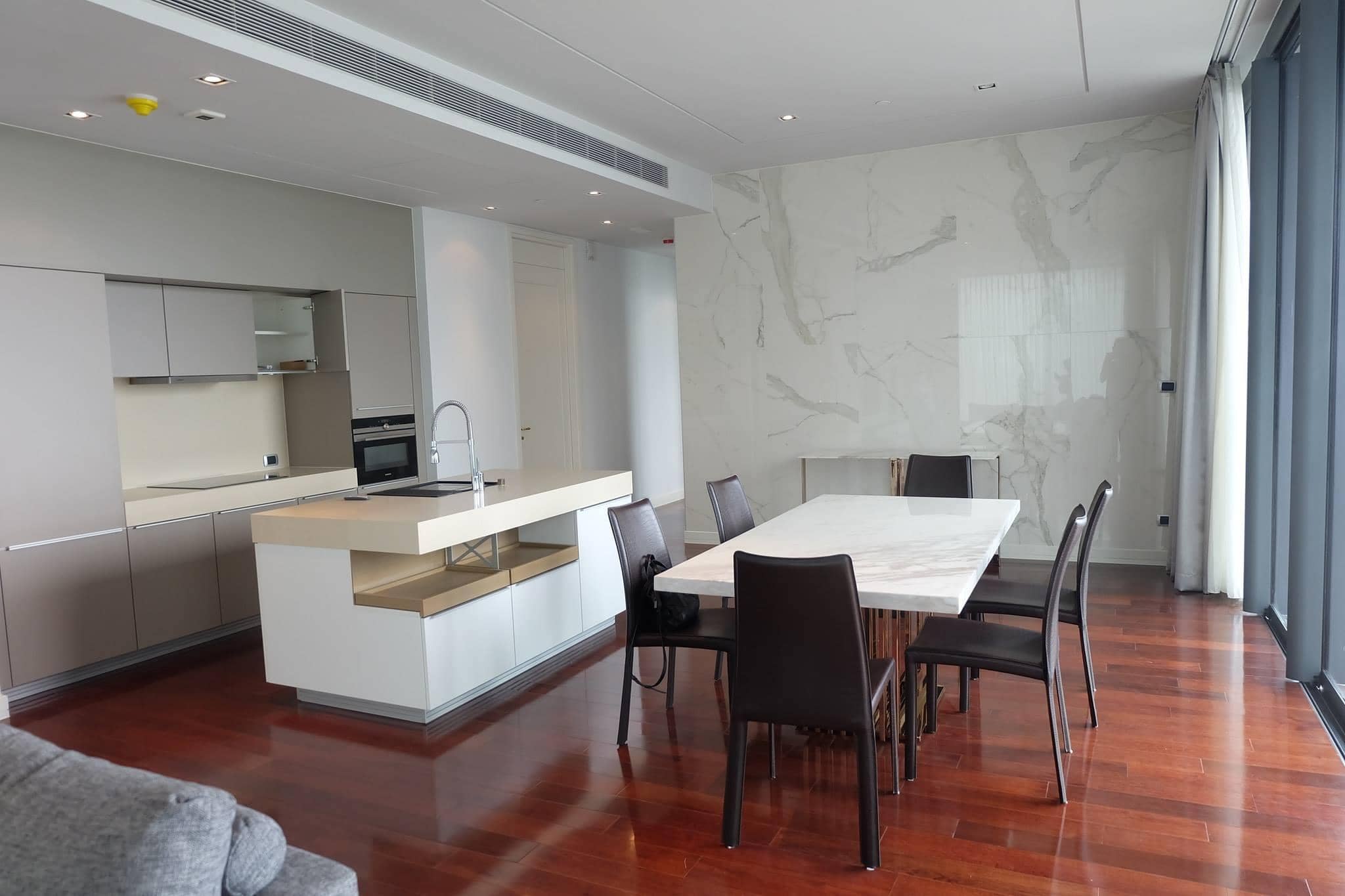 Marque Sukhumvit, living room published with the listing