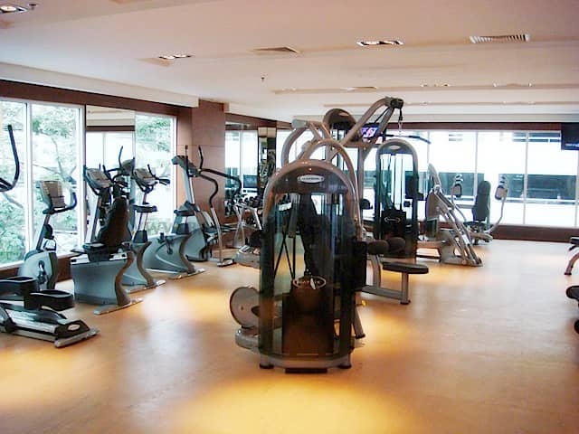 Baan Rajprasong Condominium, gym published with the listing