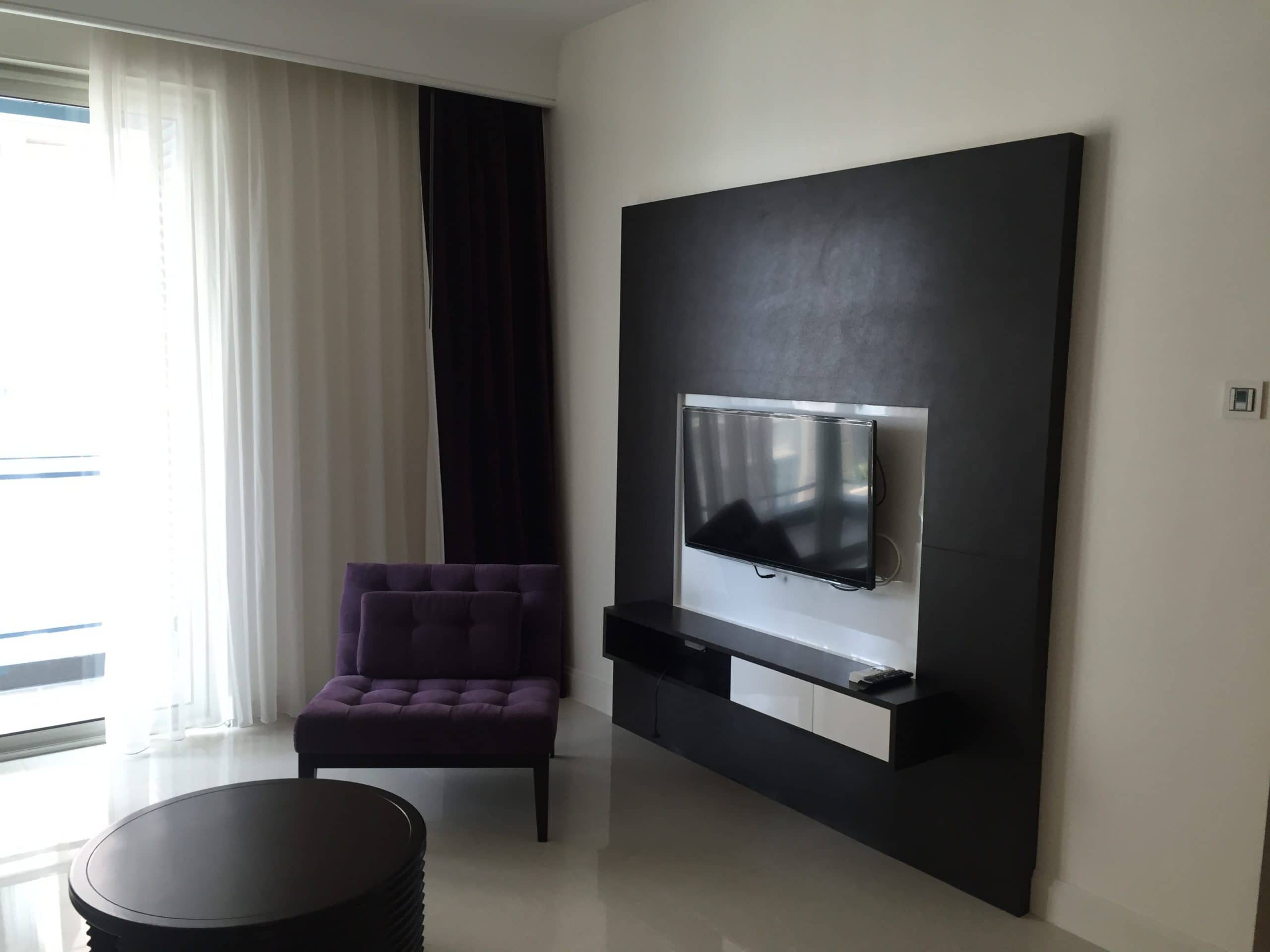 Q Langsuan, living room published with the listing