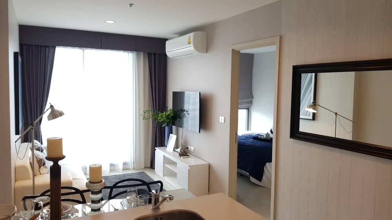 Rhythm Sukhumvit 42, living room published on the PropertyScout card
