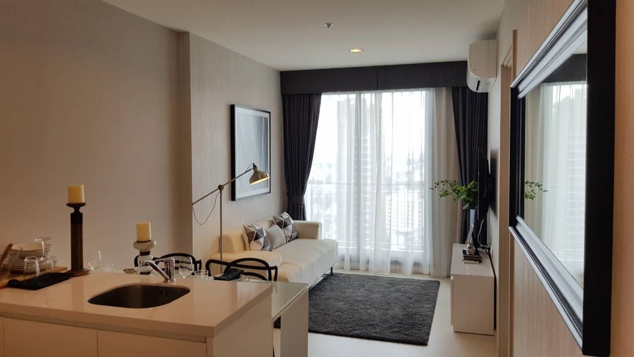 Rhythm Sukhumvit 42, living room published on the PropertyScout card