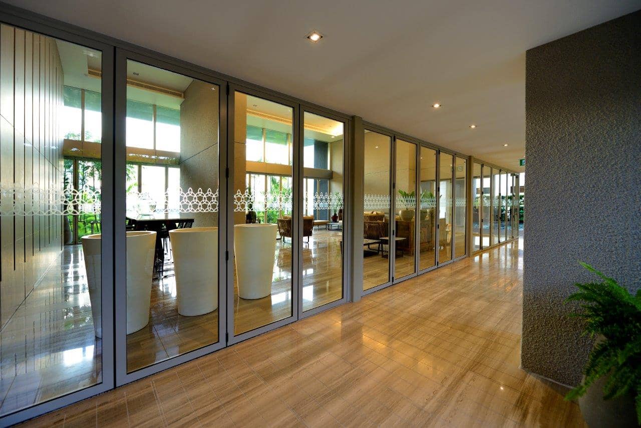 185 Rajadamri, unit published with the listing