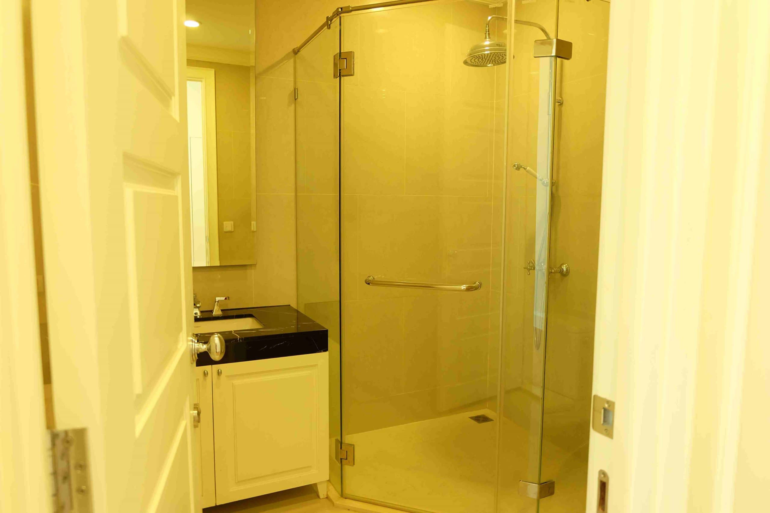 Royce Private Residences, bathroom published with the listing