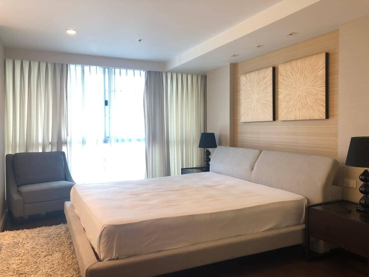 The Rajdamri, bedroom published with the listing