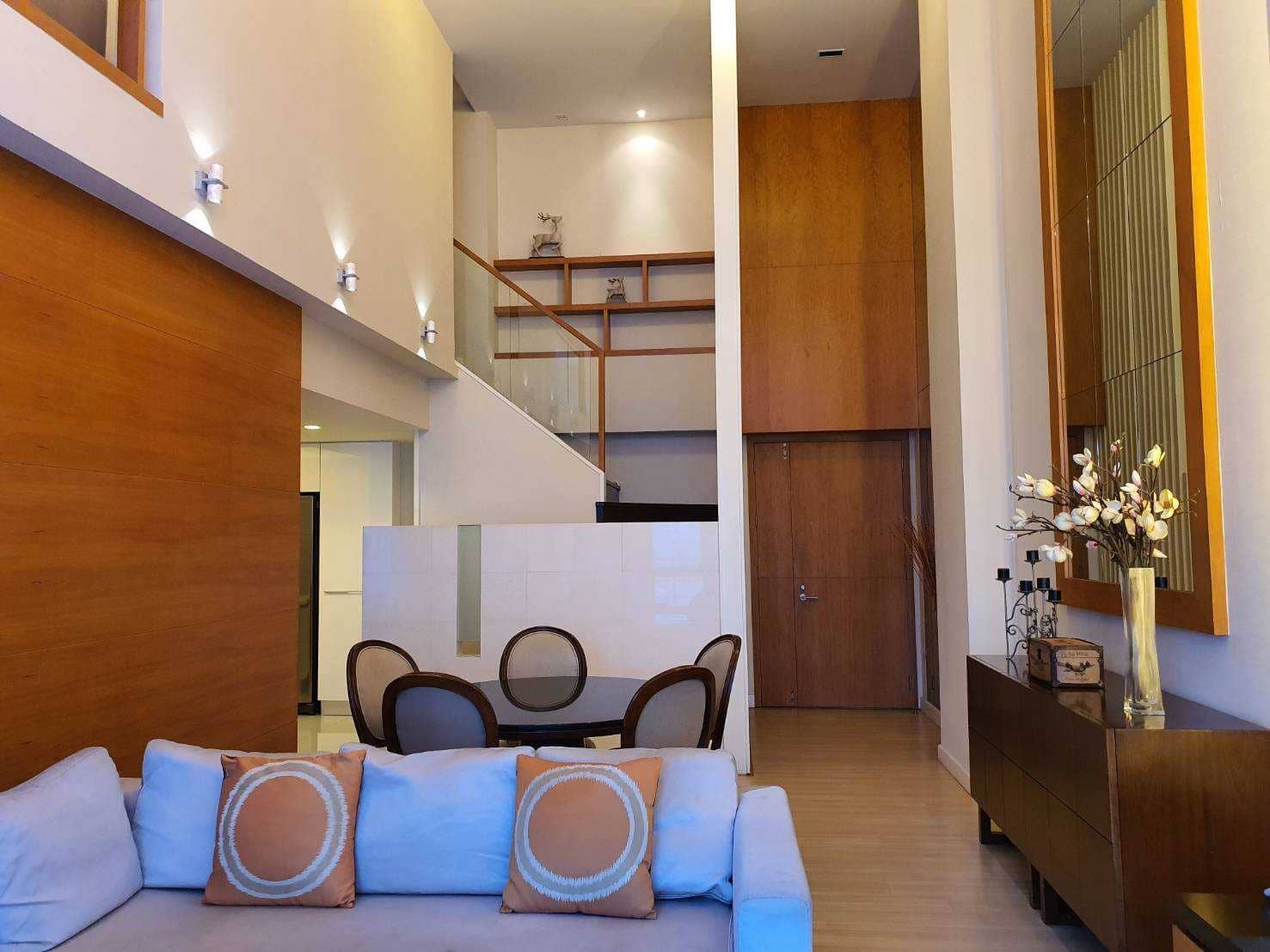 The Rajdamri, living room published with the listing