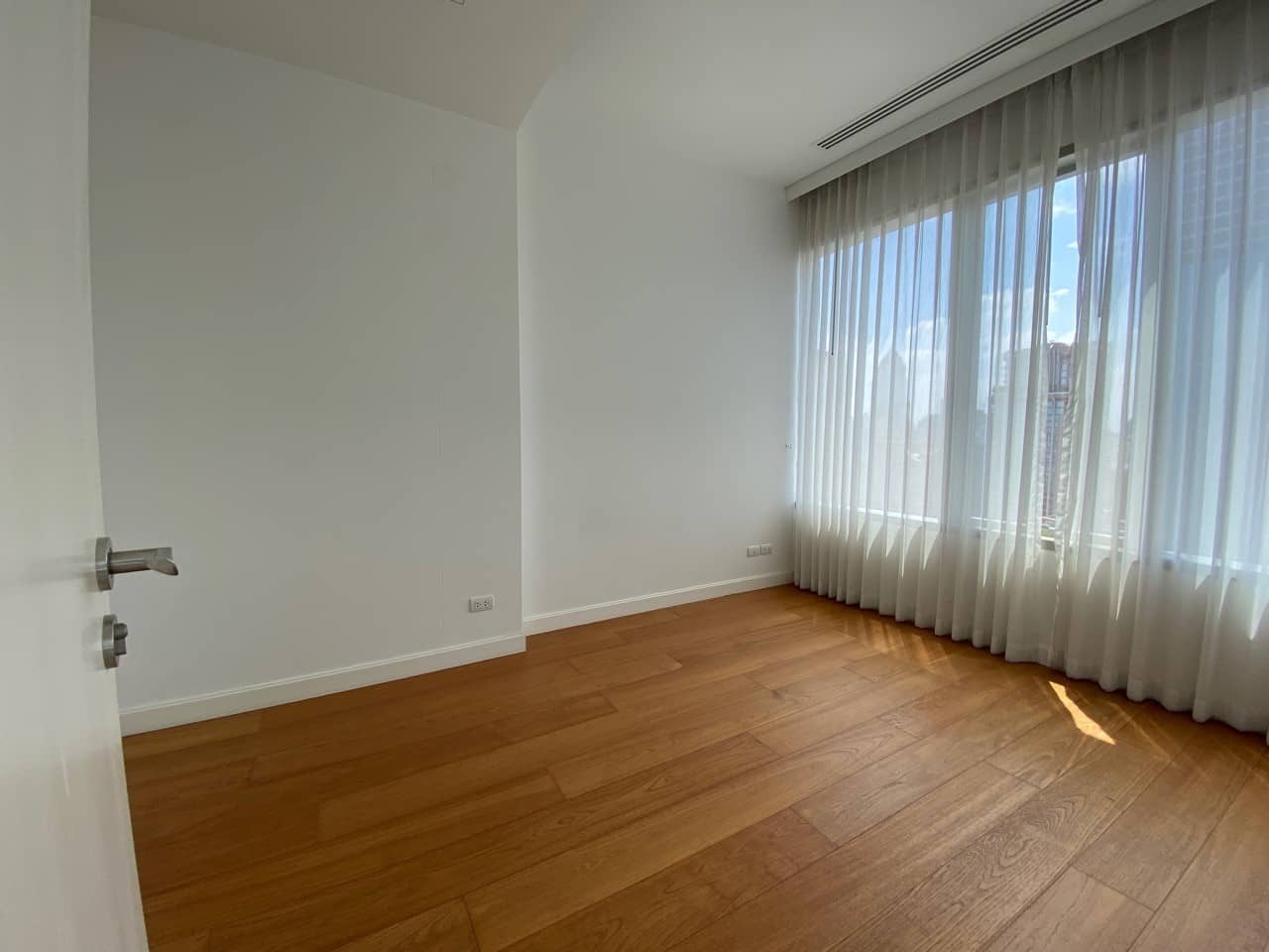The Rajdamri, bedroom published with the listing