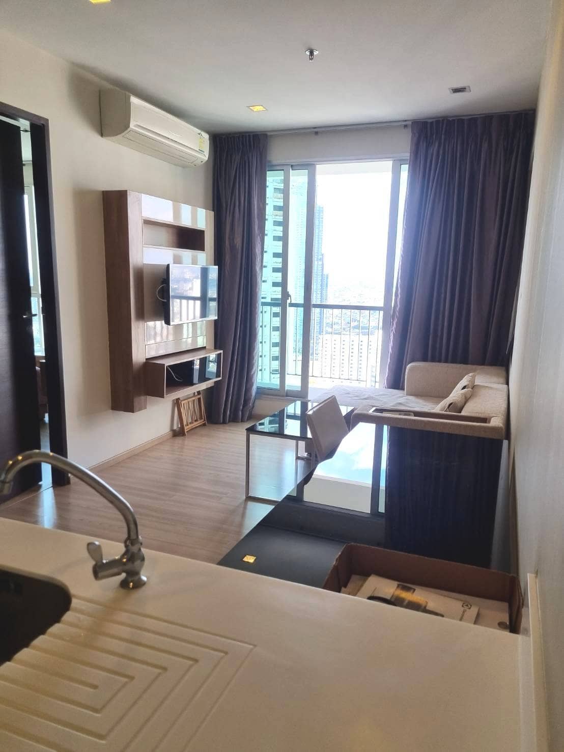 Rhythm Sathorn, living room published on the PropertyScout card
