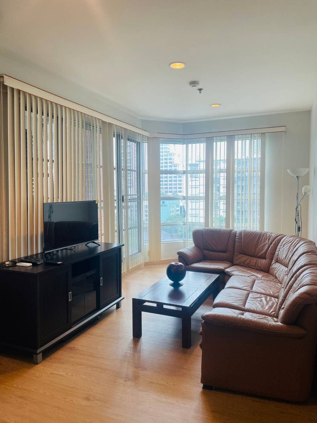 Citi Smart Sukhumvit 18, living room published on the PropertyScout card