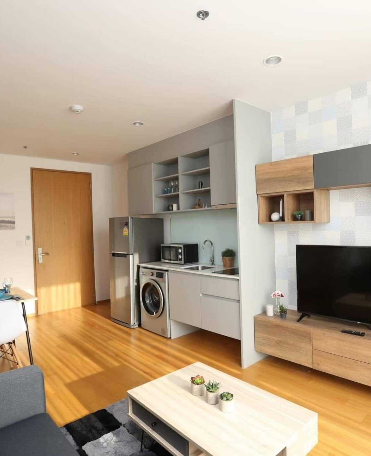 Noble Revo Silom, living room published on the PropertyScout card