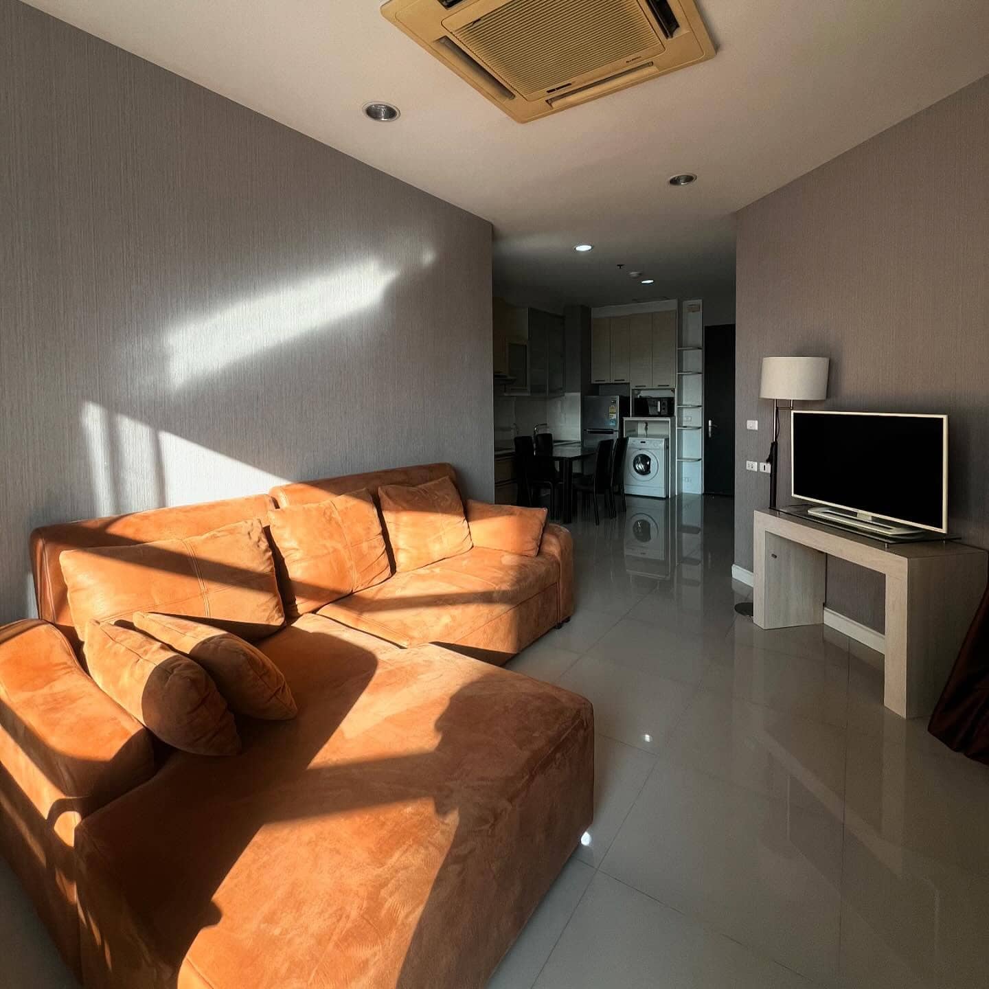 Citi Smart Sukhumvit 18, living room published on the PropertyScout card