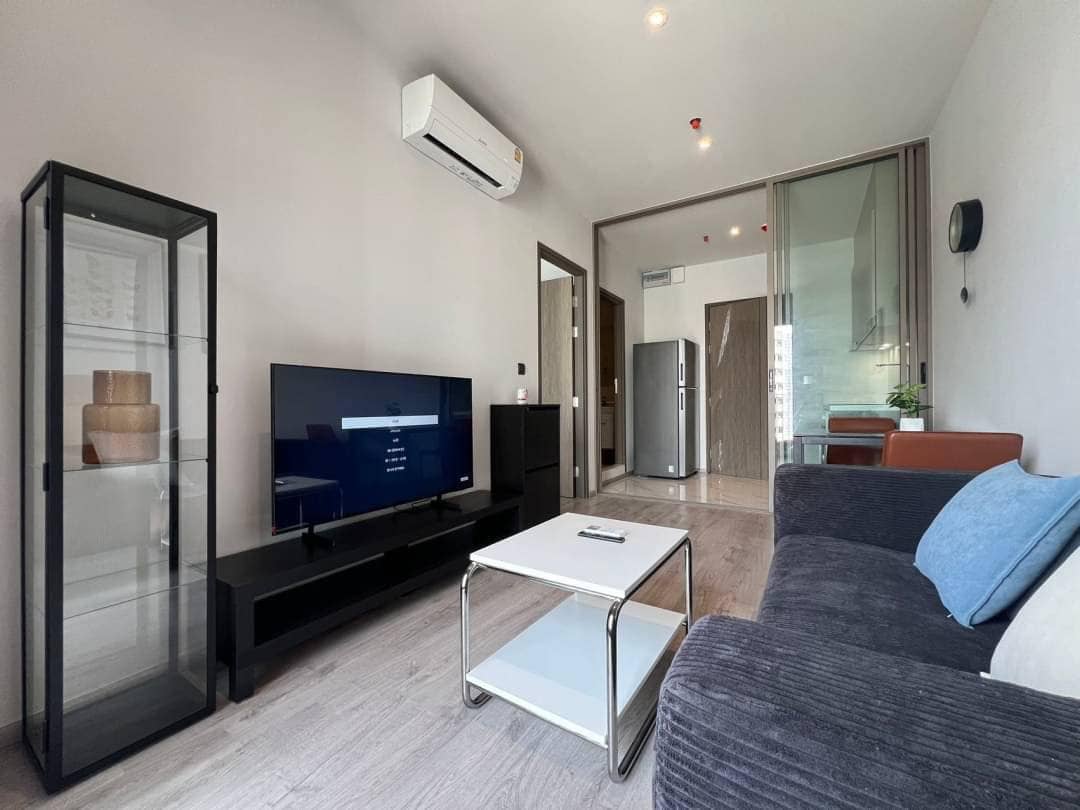 Rhythm Ekkamai Estate, living room published on the PropertyScout card