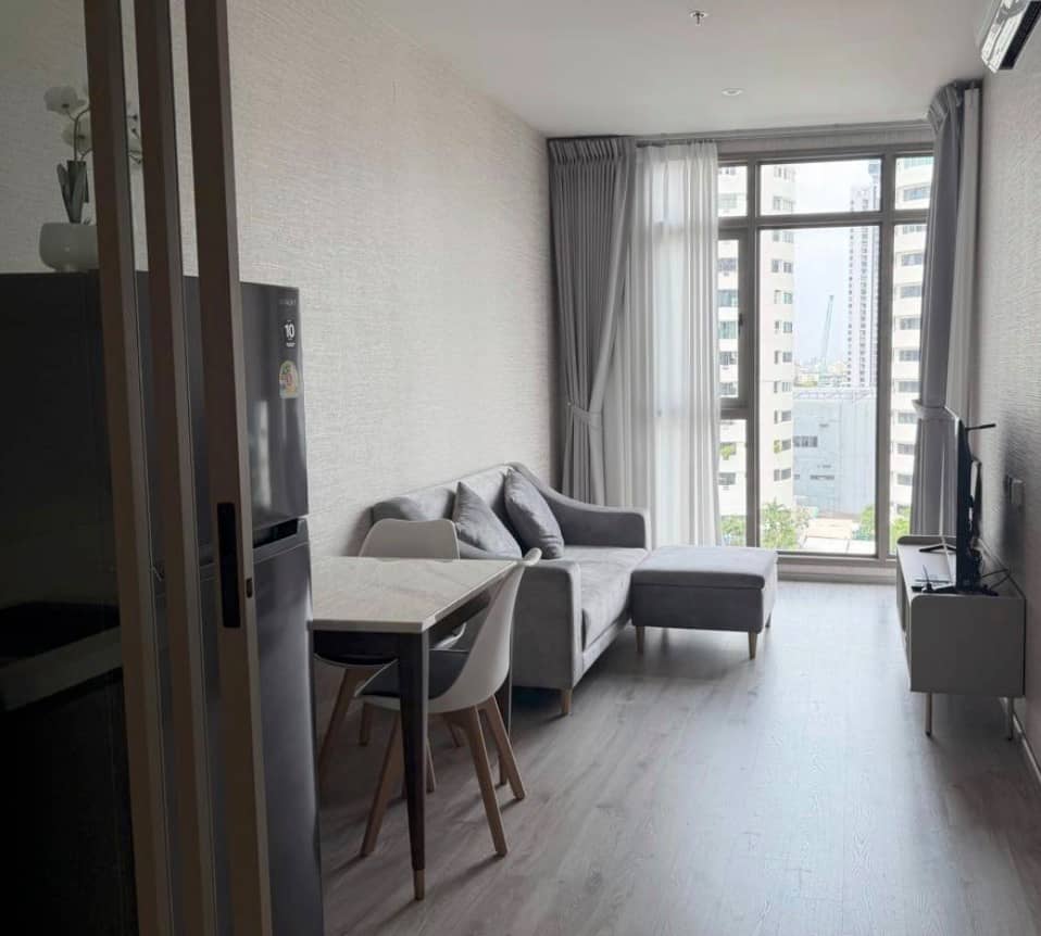 Rhythm Ekkamai Estate, living room published on the PropertyScout card