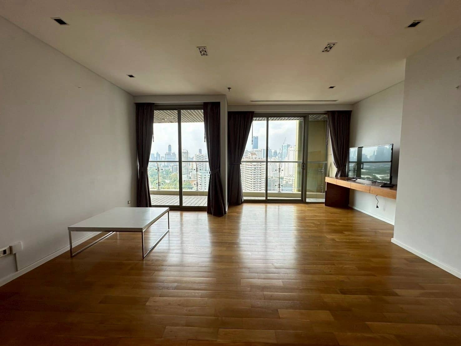The Lakes Bangkok, living room published on the PropertyScout card