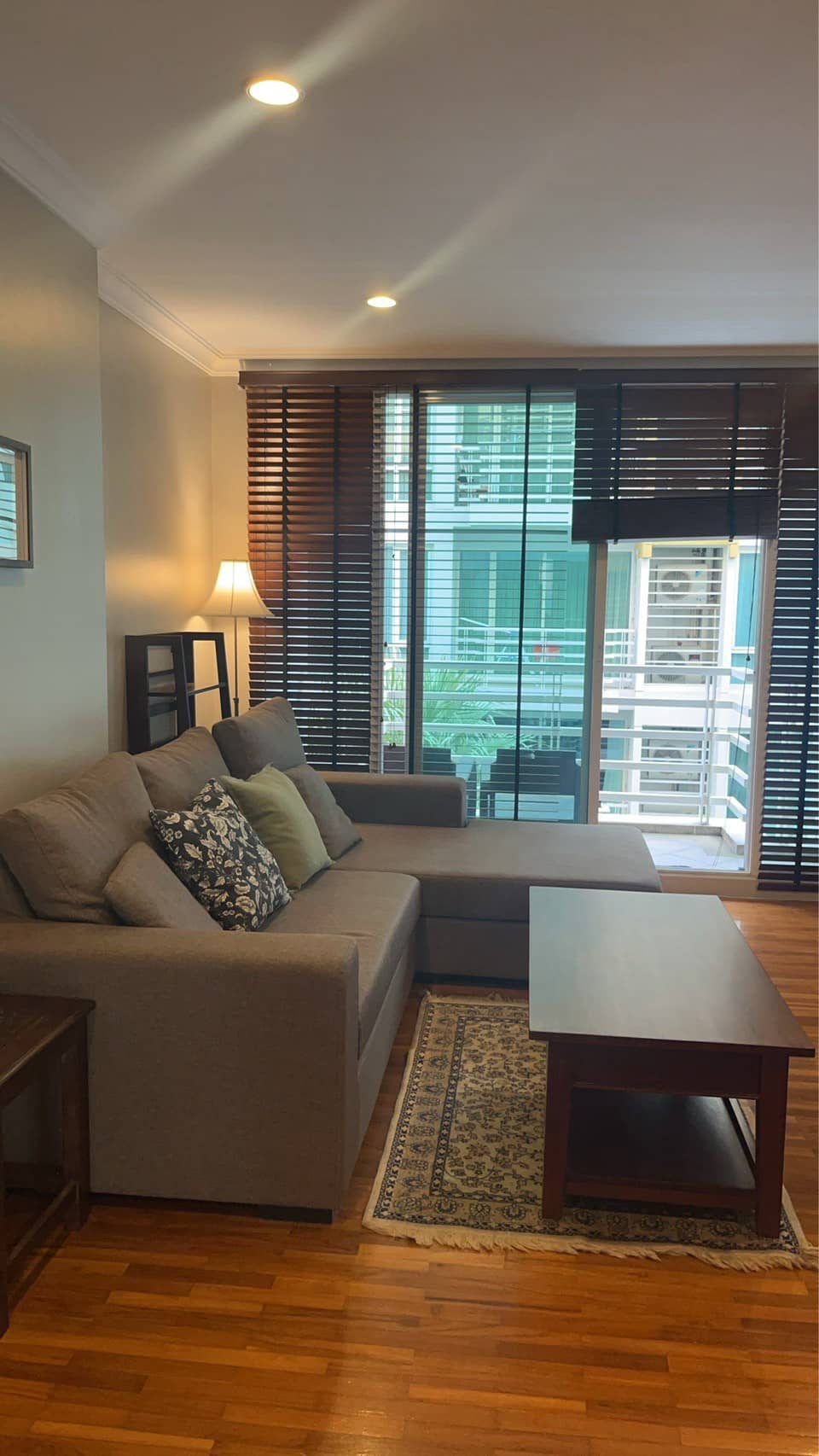 Baan Siri Sukhumvit 10, living room published on the PropertyScout card