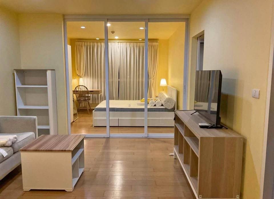Hive Sukhumvit 65, living room published on the PropertyScout card