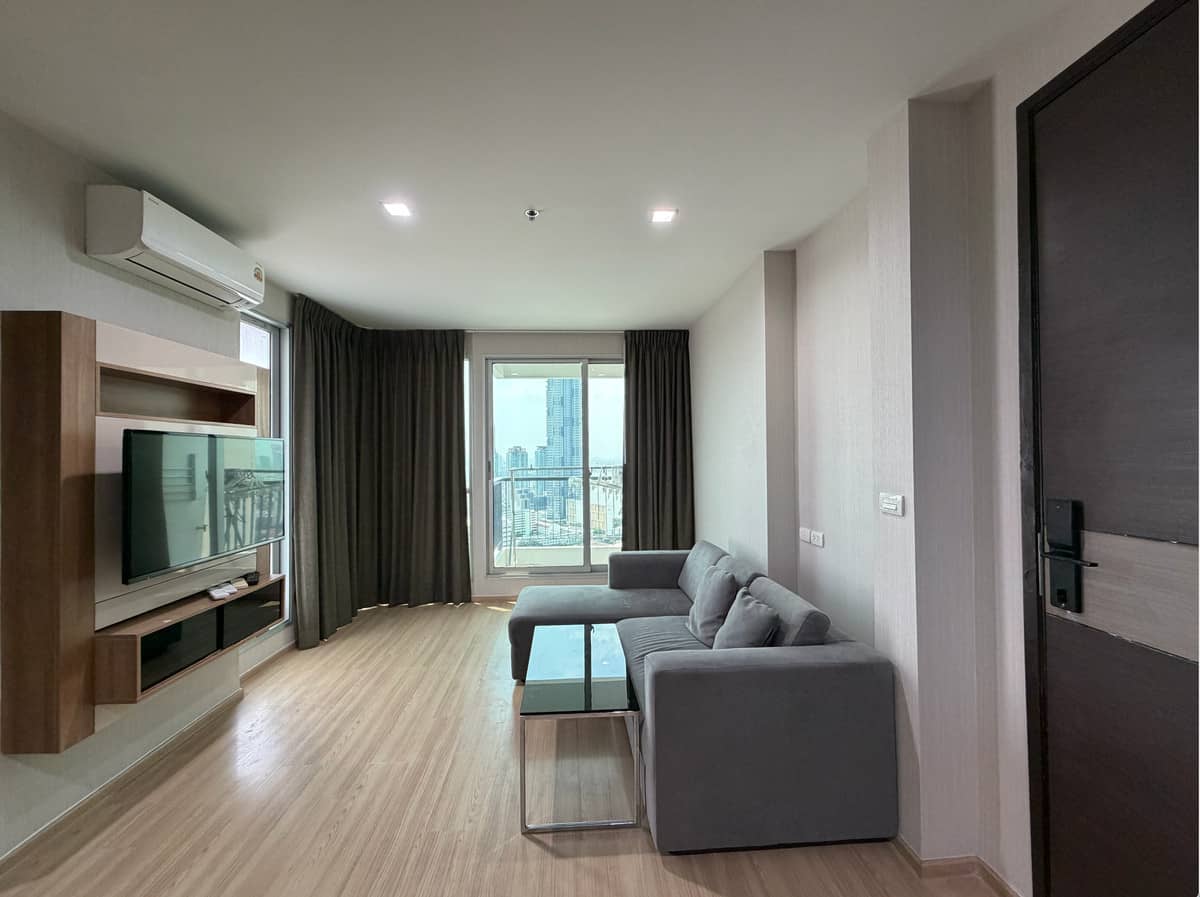 Rhythm Sathorn, living room published on the PropertyScout card