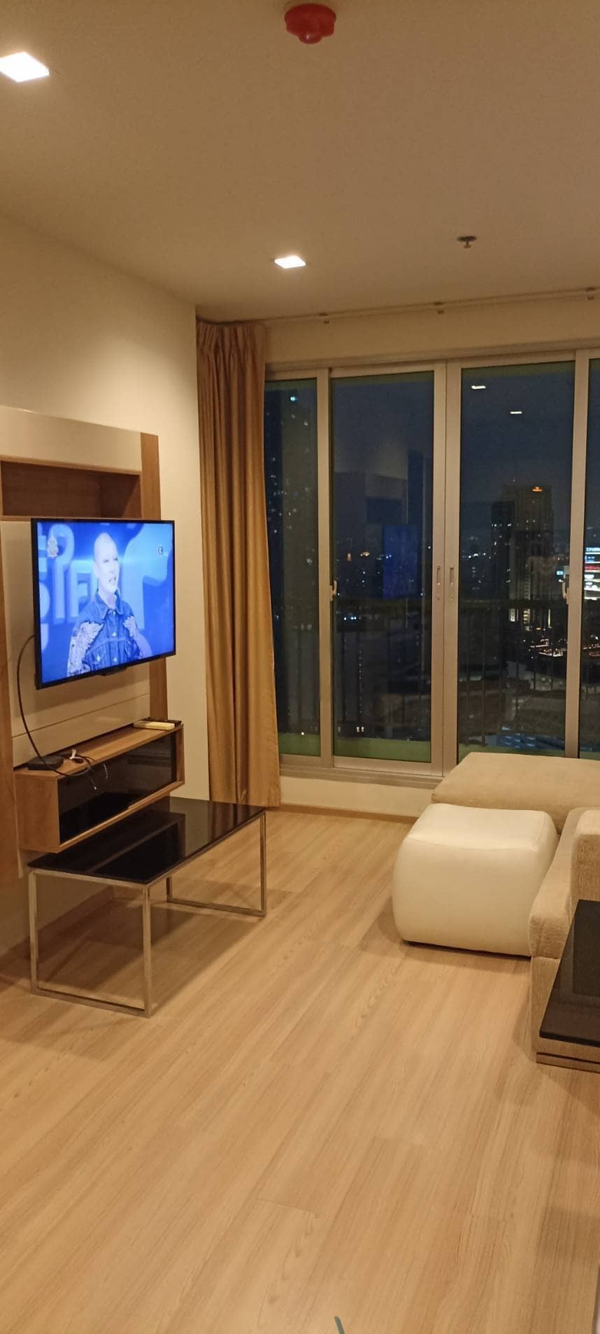 Rhythm Sathorn, living room published on the PropertyScout card