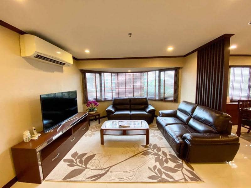 Baan Suanpetch, living room published on the PropertyScout card