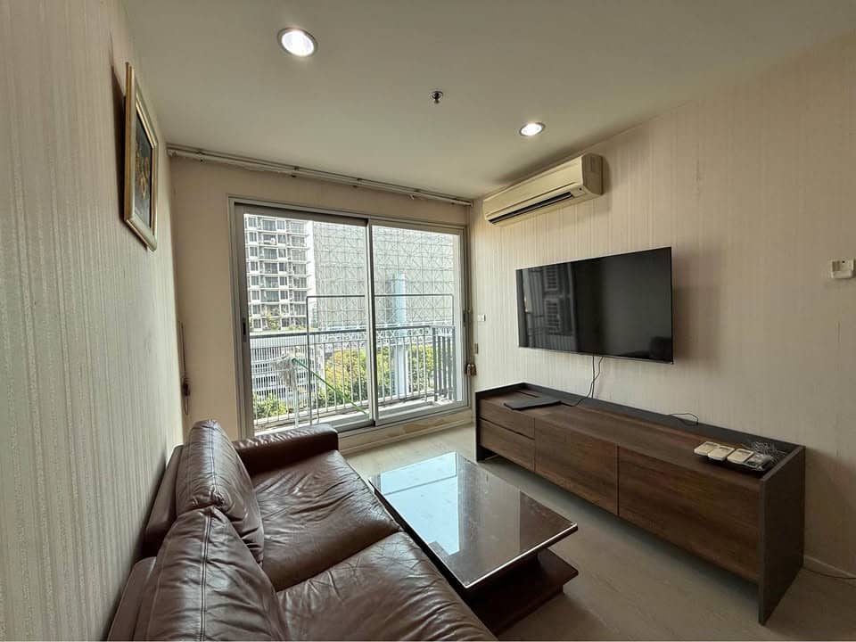 Rhythm Sathorn, living room published on the PropertyScout card