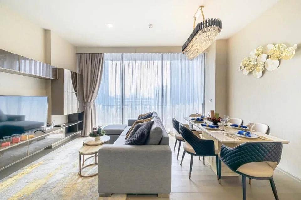 Celes Asoke, living room published on the PropertyScout card