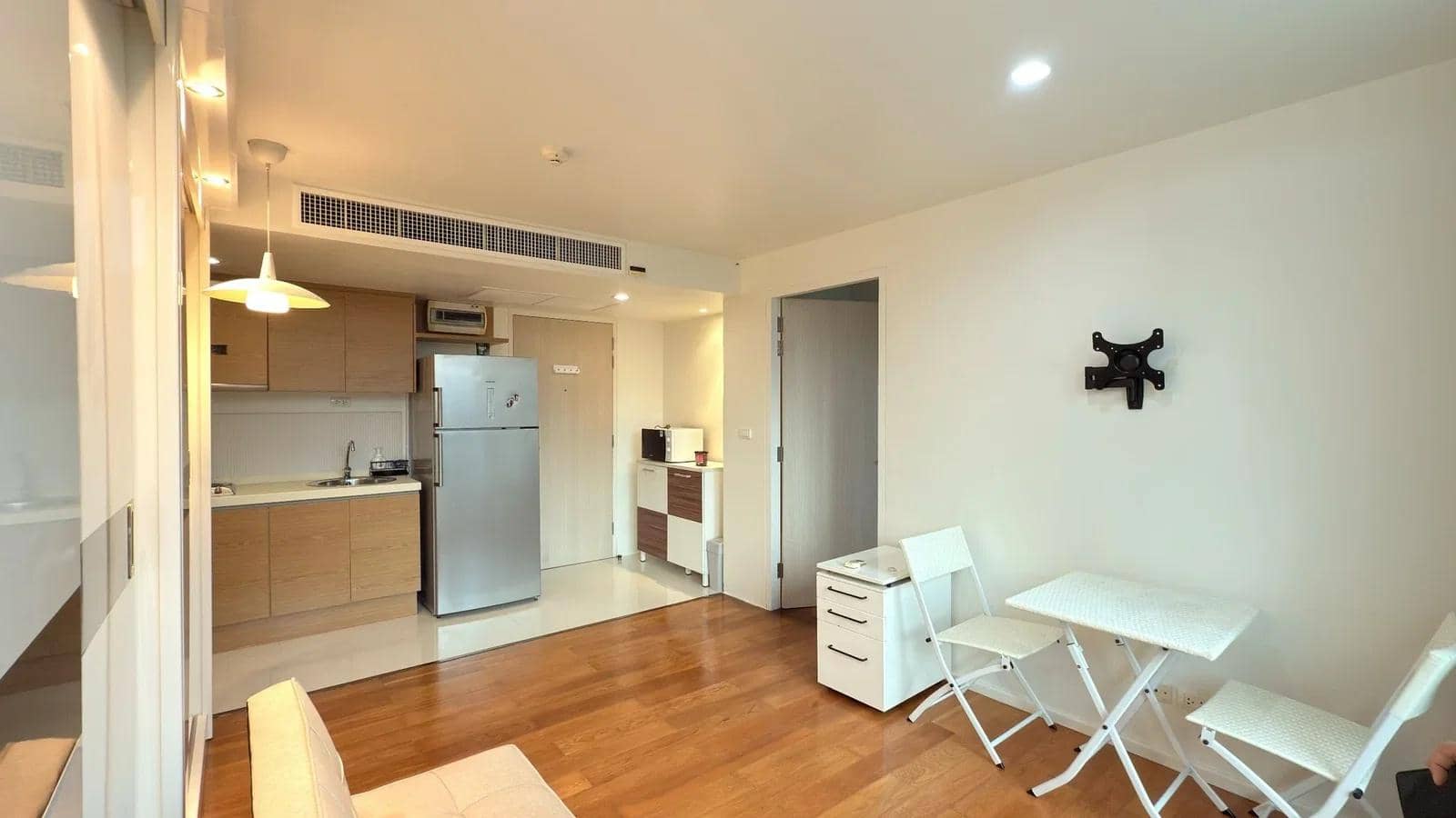 Saladaeng Executive Condominium, living room published on the PropertyScout card