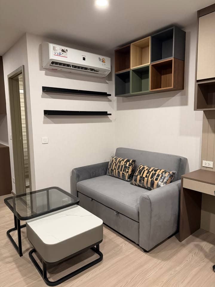 Aspire Sukhumvit-Rama 4, living room published on the PropertyScout card