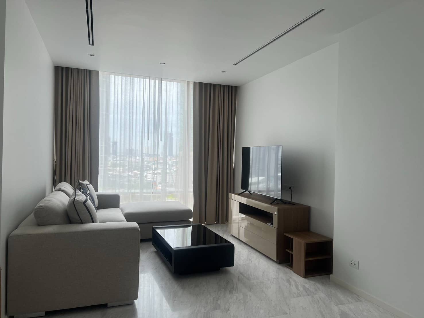 Four Seasons Private Residences Bangkok, living room published on the PropertyScout card