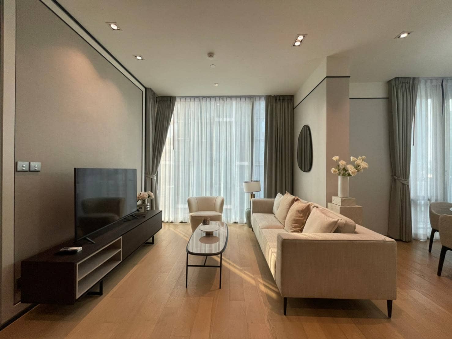 28 Chidlom, living room published on the PropertyScout card