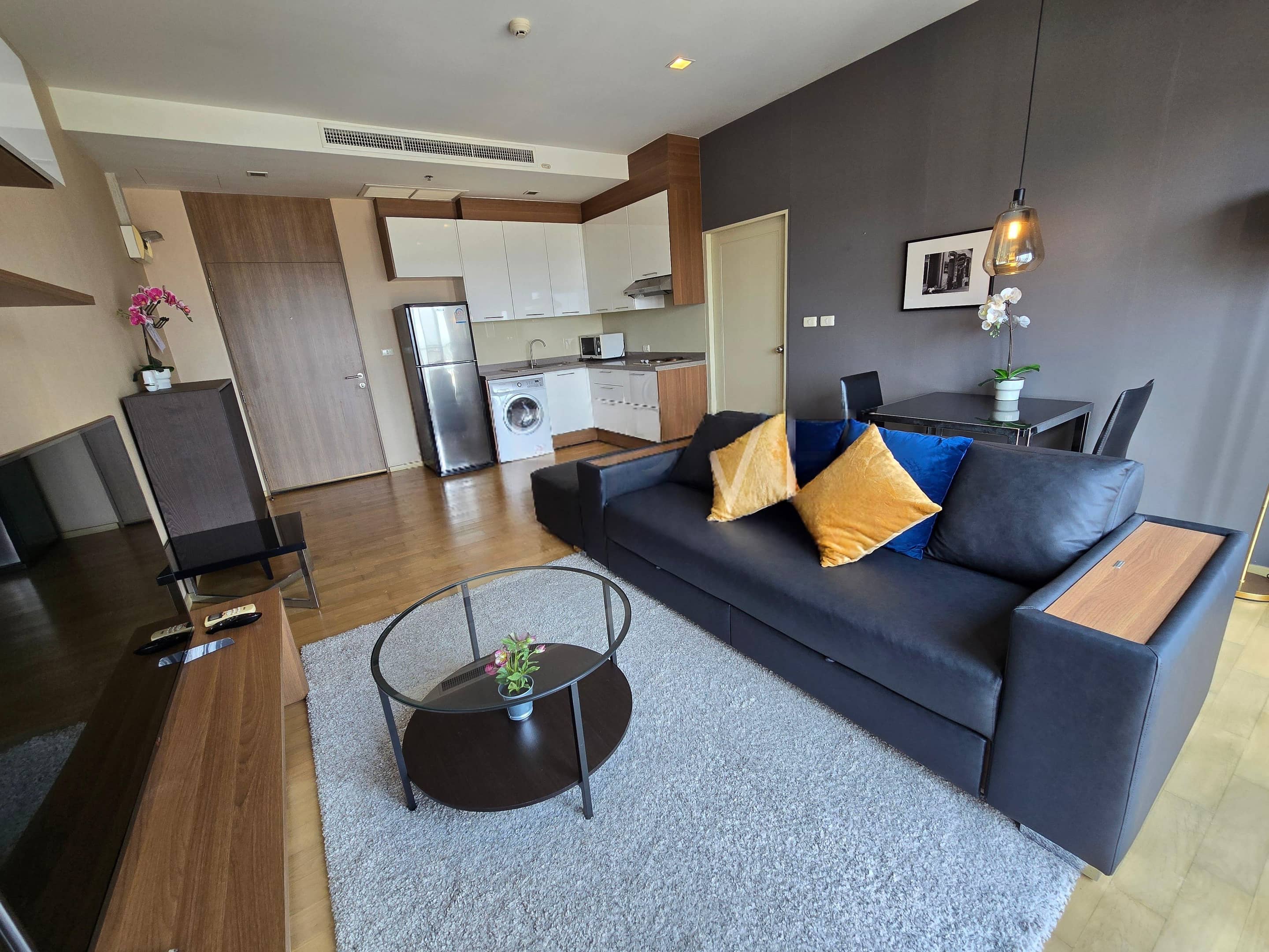 Noble Reveal Ekamai, living room published on the PropertyScout card
