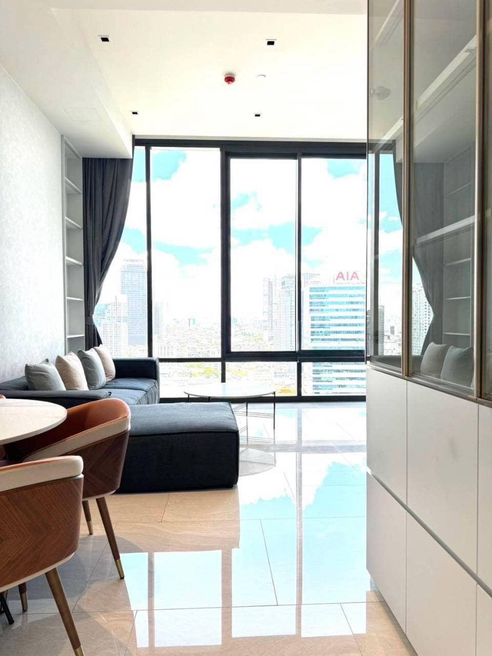 Ashton Silom, living room published on the PropertyScout card