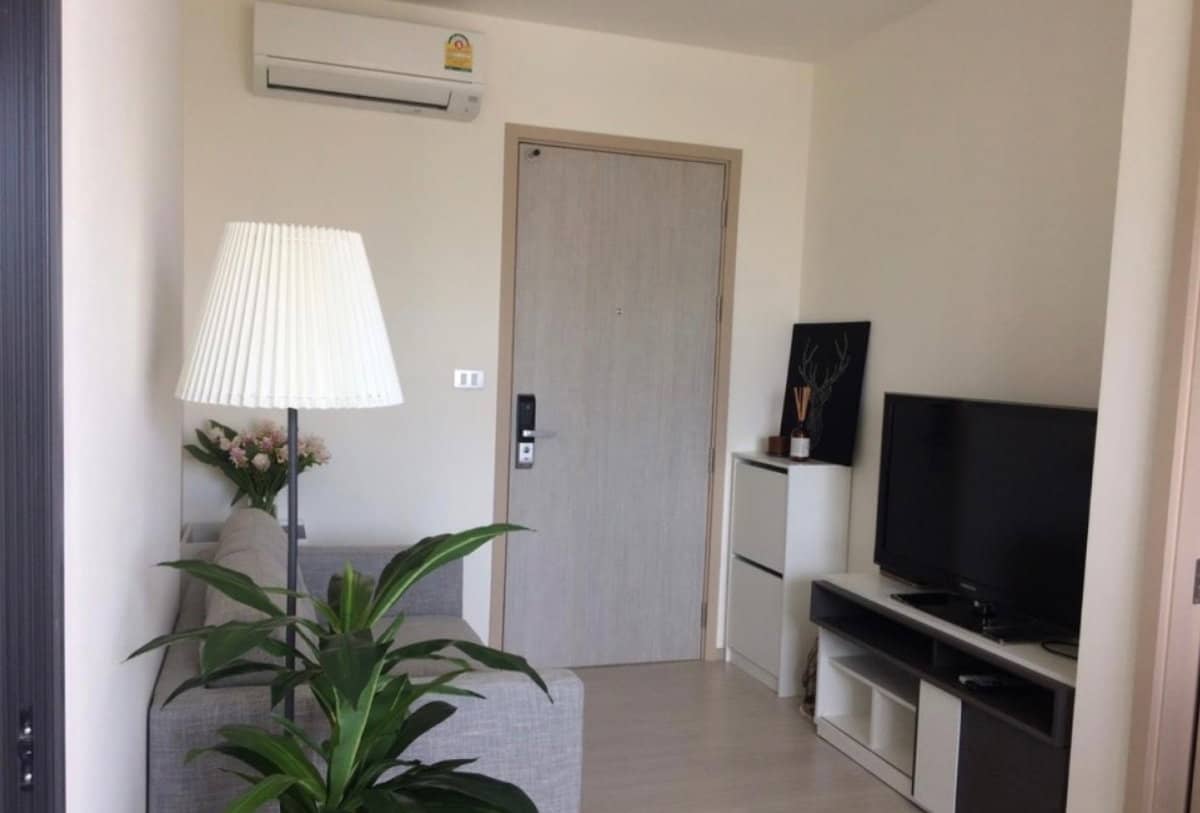 Rhythm Sukhumvit 36-38, living room published on the PropertyScout card