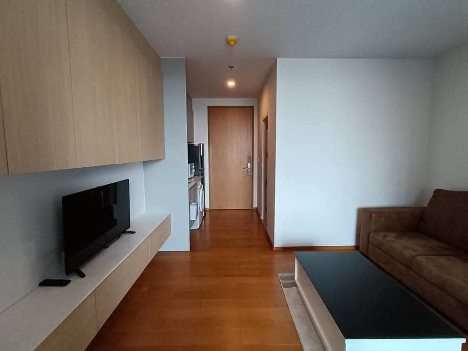 Noble Revo Silom, living room published on the PropertyScout card